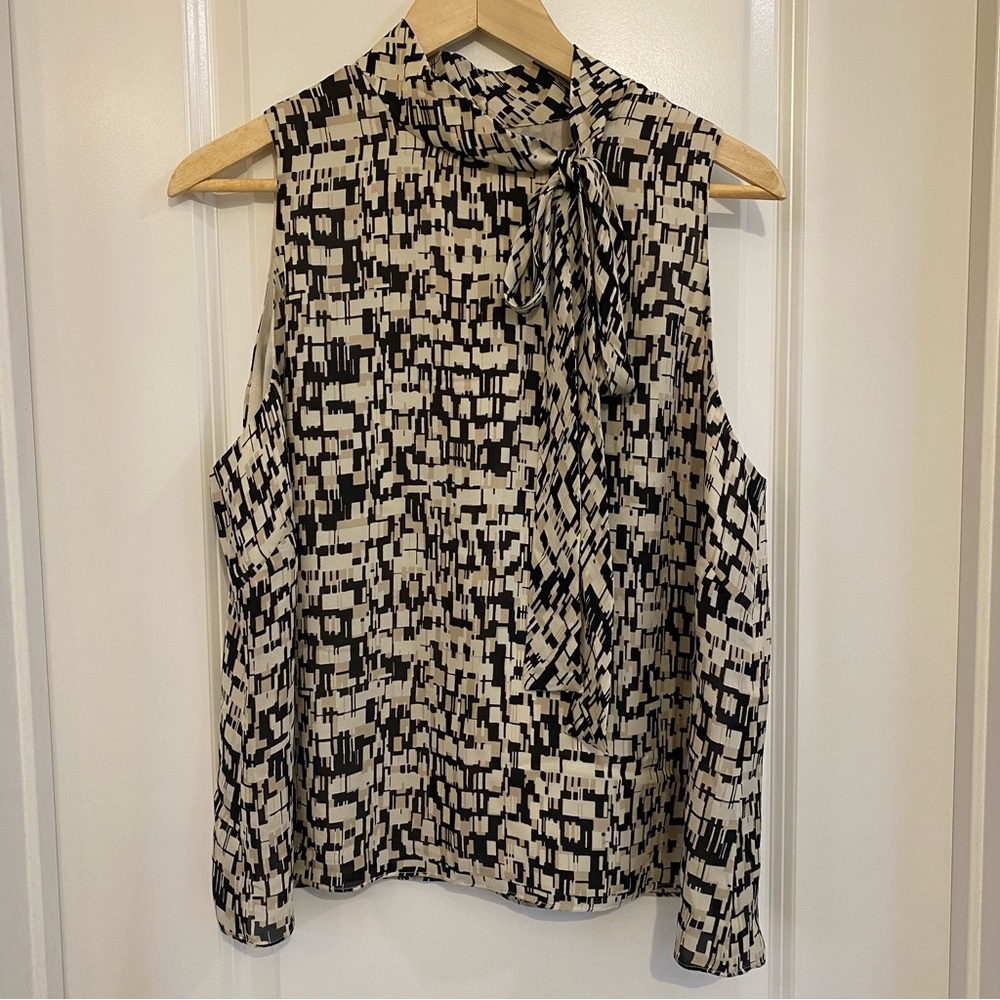 VTG Rena Rowan 100% silk Black Cream sleeveless mock tie neck Blouse lined 16